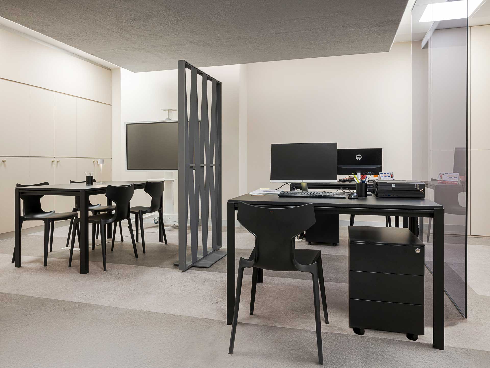 Remax by NEGRE+BOBO