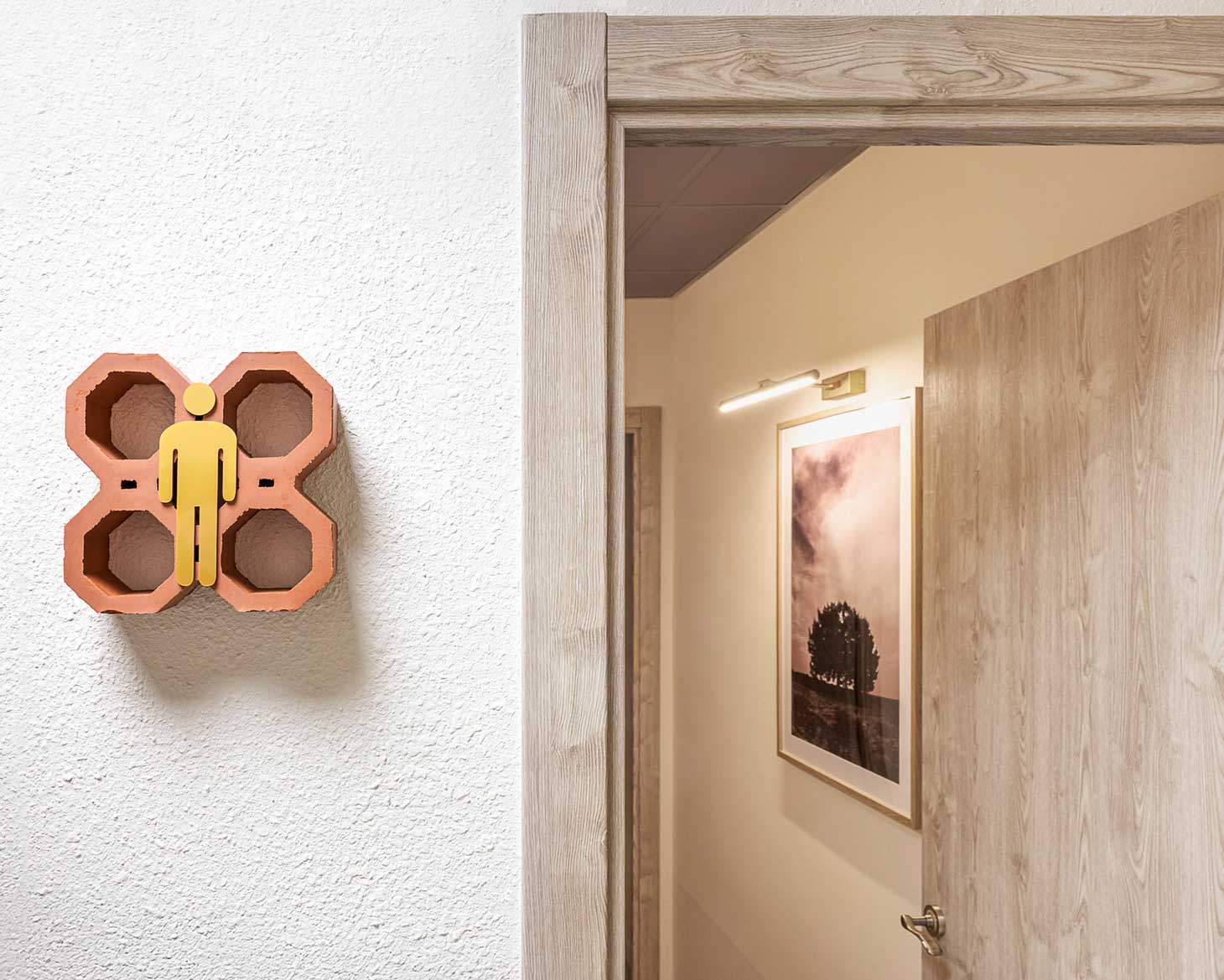 Zorongo by NEGRE+BOBO